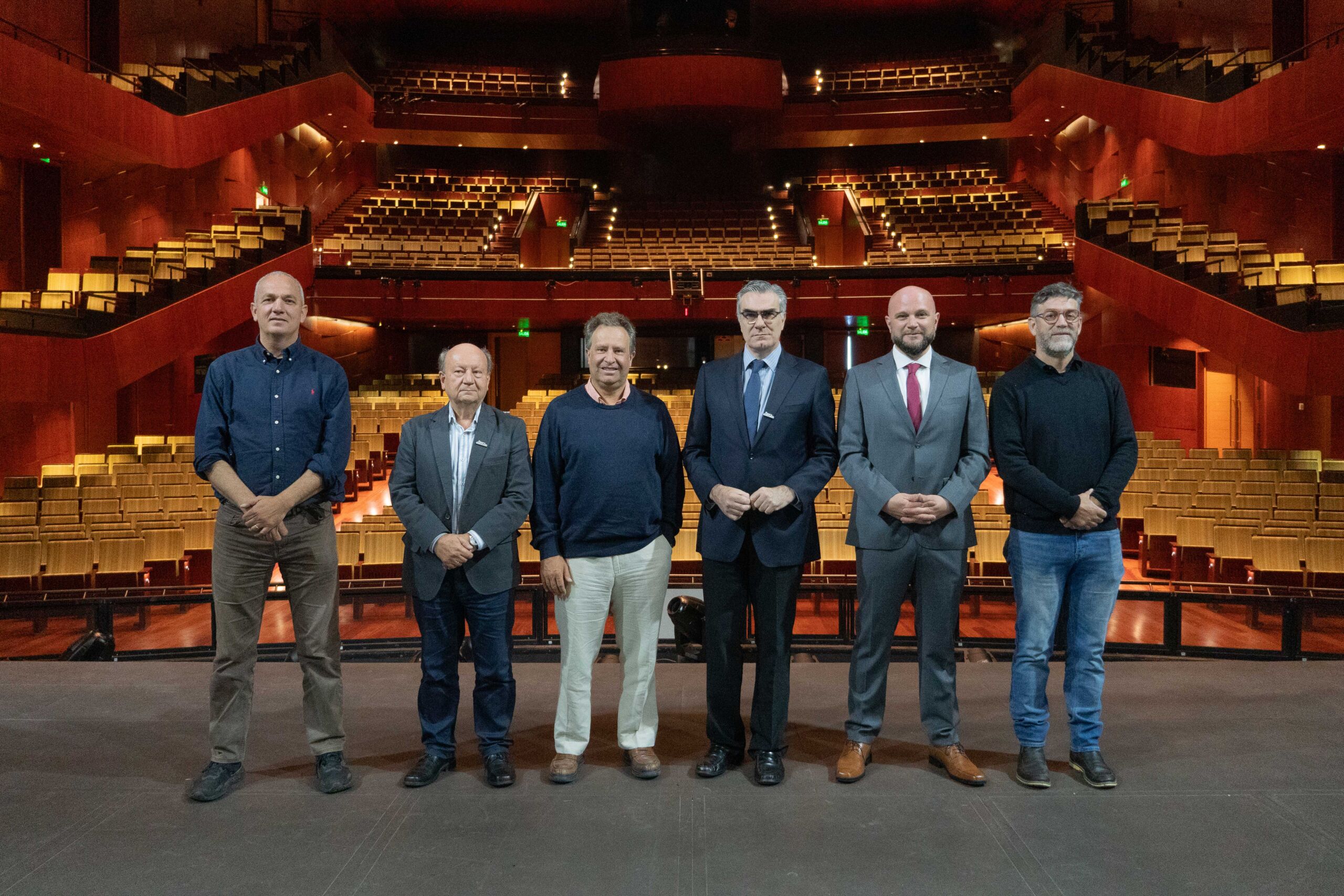 Primera sesión del nuevo directorio de Fundación Teatro del Lago